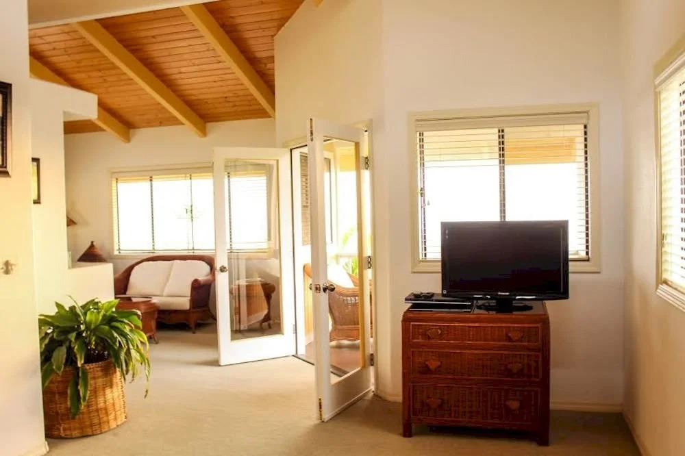 Hale Hualalai