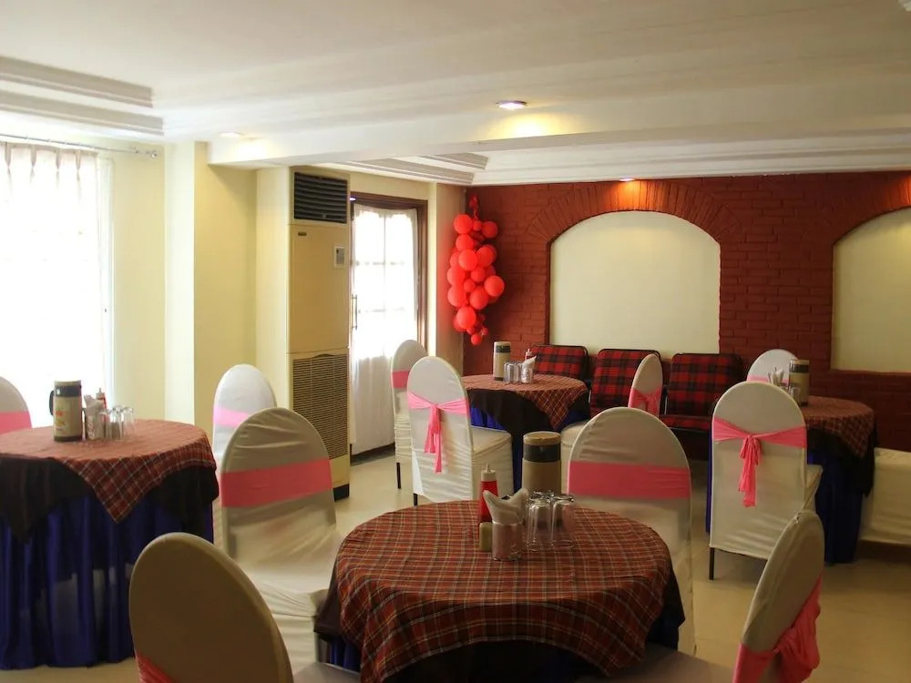 OYO 1697 Hotel PM Regency