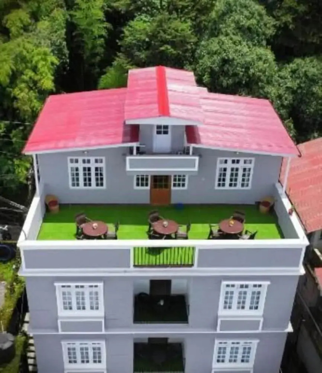 Hotel Pine Crest Inn, Darjeeling