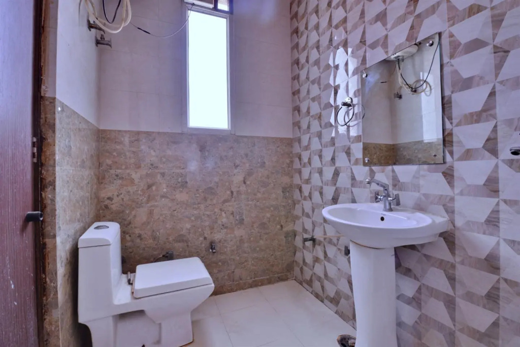 Aarya Hotel