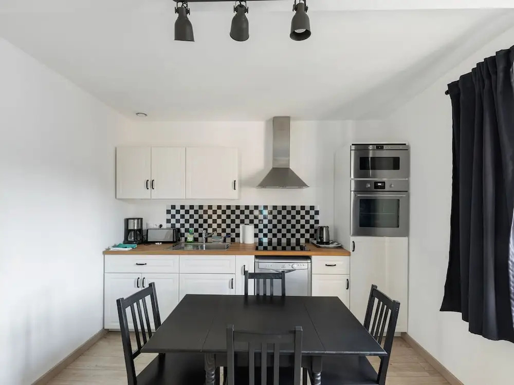 Cozy Holiday Home in Port-en-Bessin-Huppain with Heating Facility