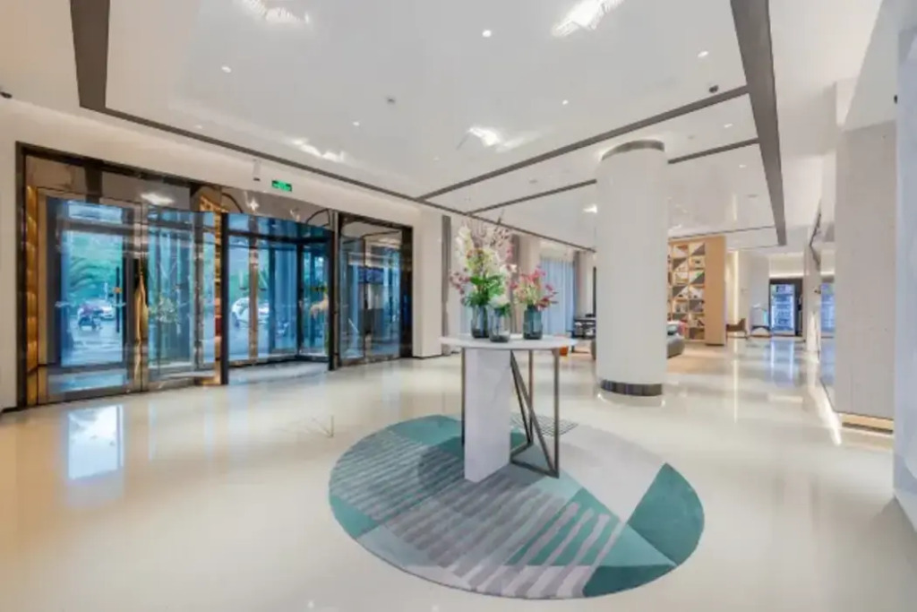 SKYBIRD Hotel (Shanghai International Resort - Chuansha Metro Station Store)