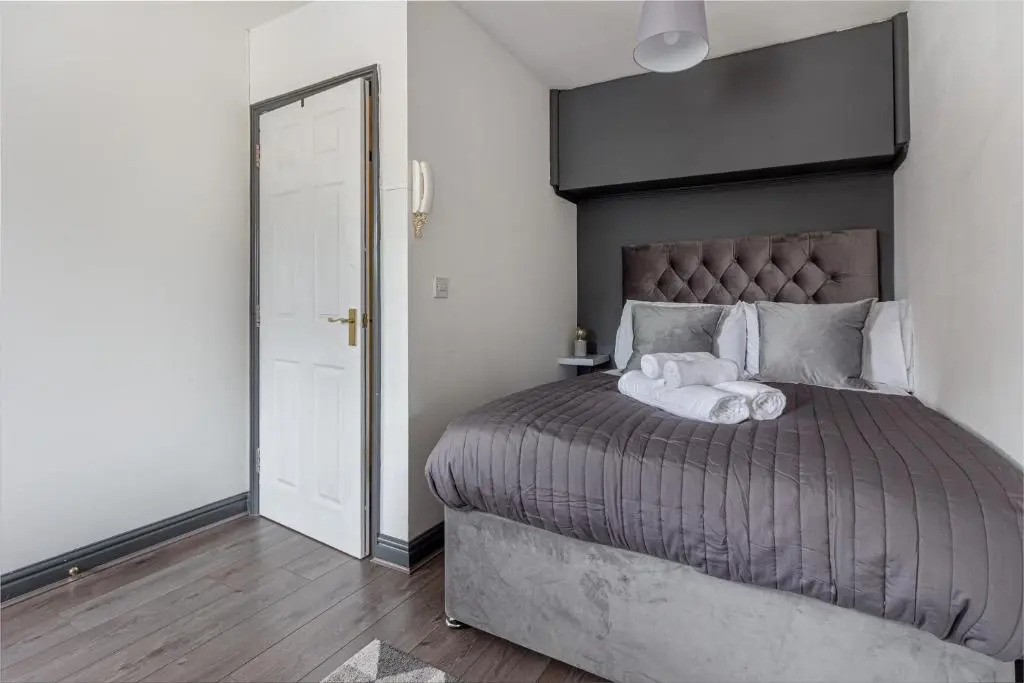 Studio Apartment in Worcester City Centre!