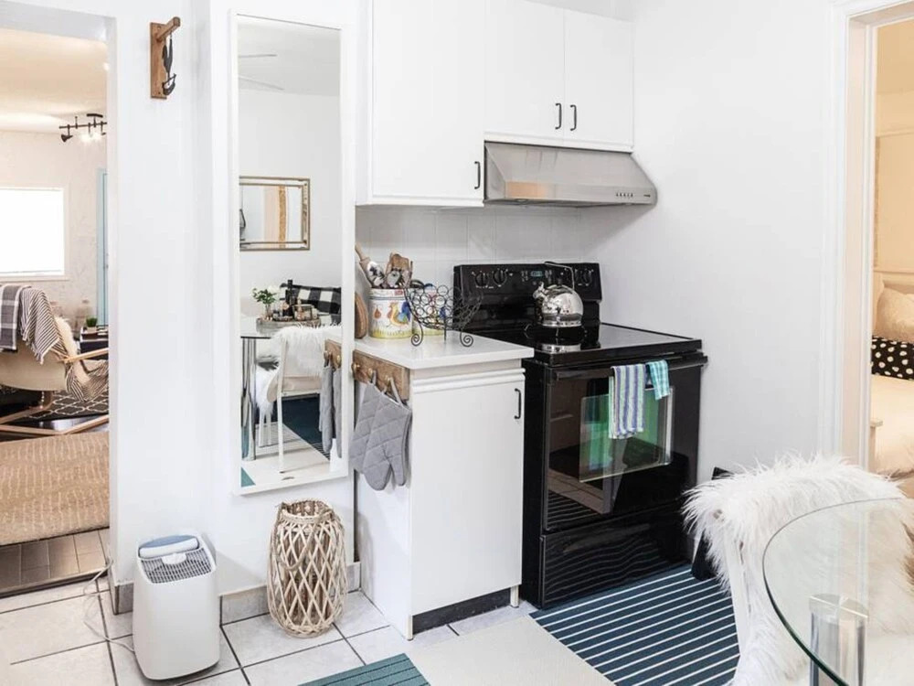 Cosy 2 Bedroom House With Backyard Garden