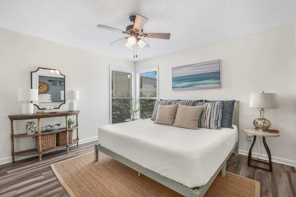 Cotton Bayou Condo Boat Slip Water Views 2 Beddrooms