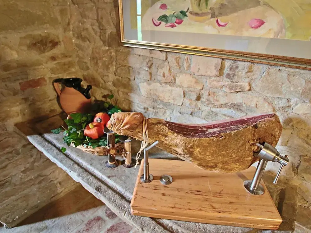 Farmhouse in Apecchio With Pool and Terrace