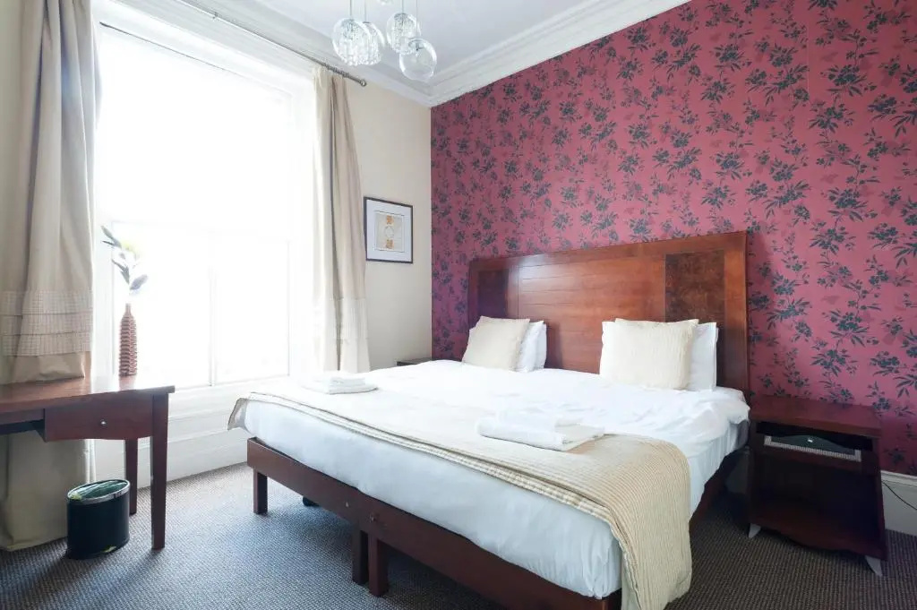 Town House Rooms