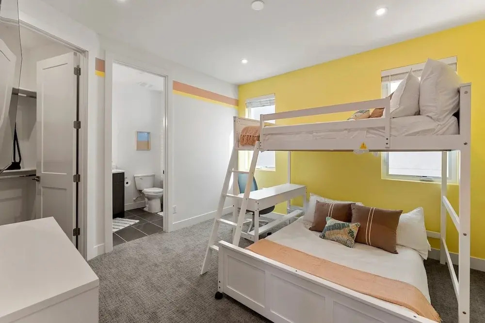 Olympic Escapes Gold 6 Bedroom Townhouse
