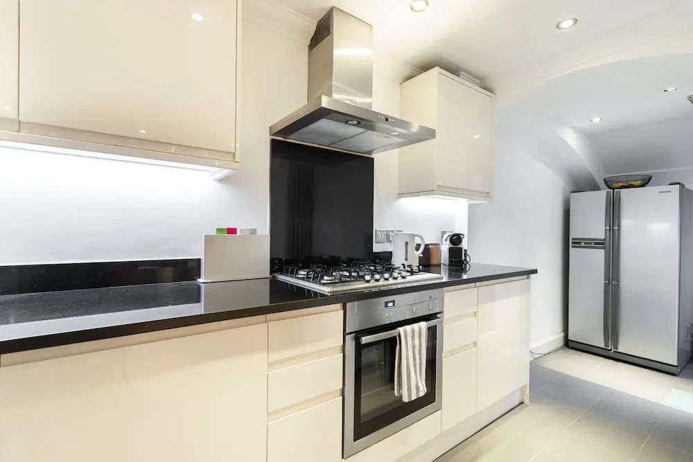 2 Bdr In Knightsbridge By The Residences