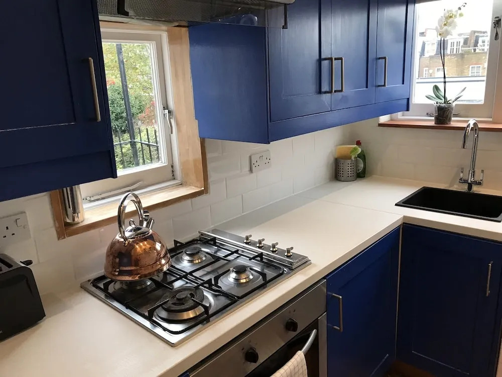 Wix's Lane 3 bed Apartment