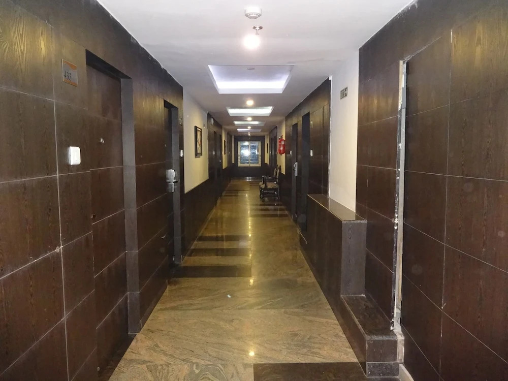 Oyo Premium Vip Road
