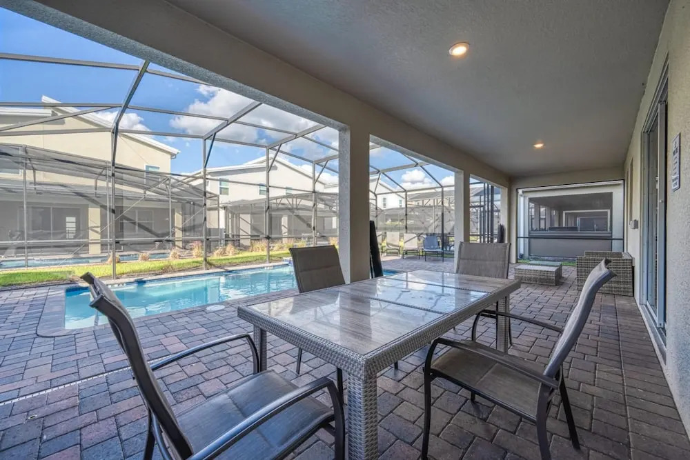 Family Paradise Space Themed Perfect Location
