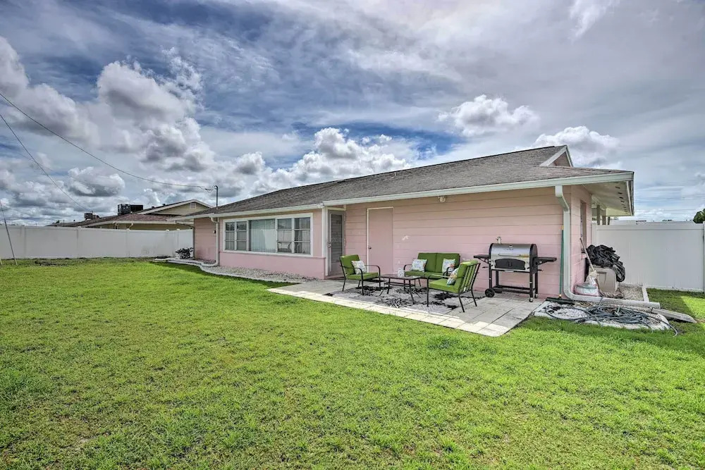 Ranch-style House w/ Pool Access in 55 + Community