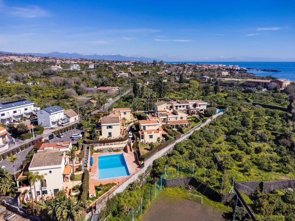 Villa Leone with Pool by Wonderful Italy