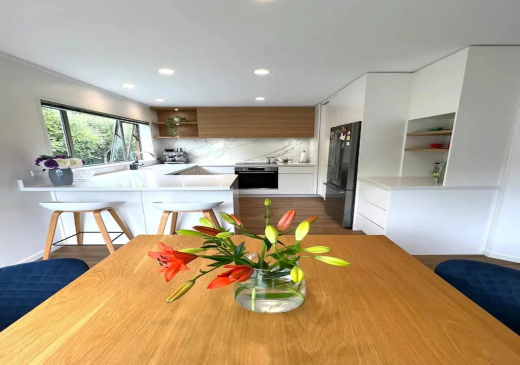 Private and sunny 3-bedroom home with parking