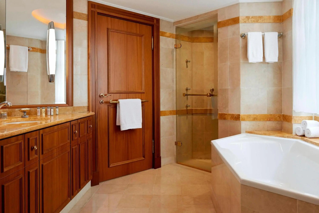 Renaissance Paris La Defense Hotel