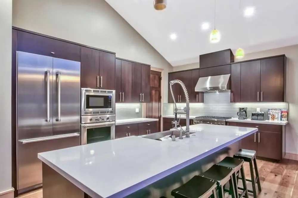 Redwood Lodge 7 Bedrooms 5.5 Bathrooms Home