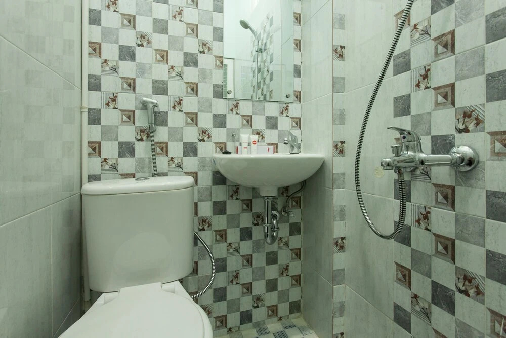 Dinda Residence by OYO Rooms