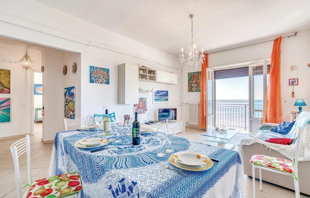 Nice Apartment in Follonica With 3 Bedrooms and Wifi
