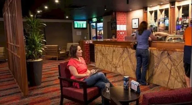 Browns Plains Hotel