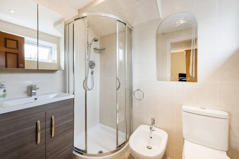 Luxury Riverside Home, Near Windsor Castle. Legoland & London Within 20 Minutes