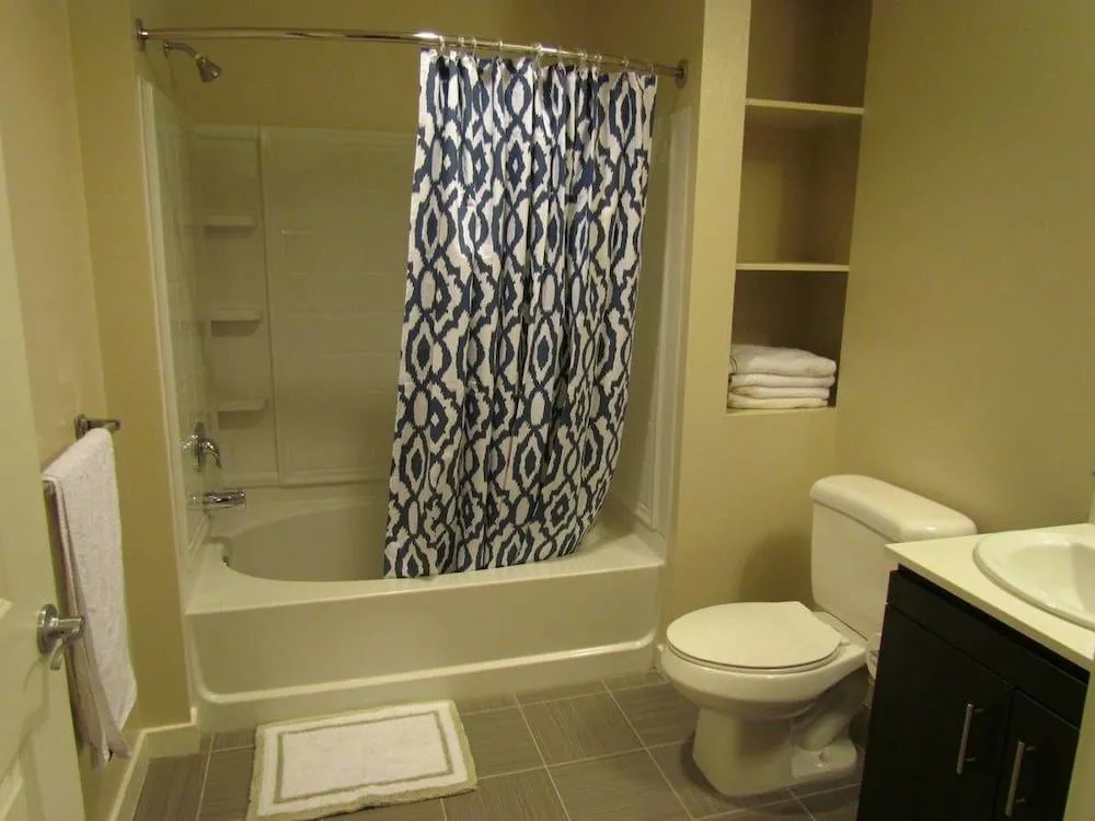 Full Amenities One Bedroom
