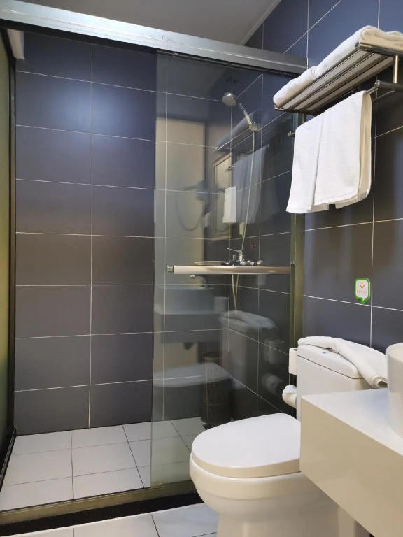 Hi Inn Shanghai Jiading New City Baiyin Road Metro Station Hotel