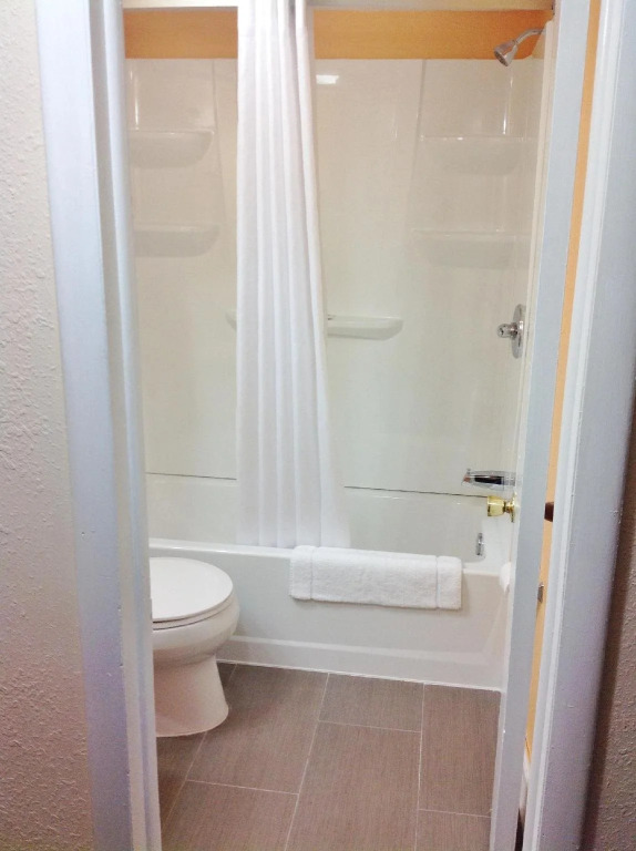 Media Inn & Suites