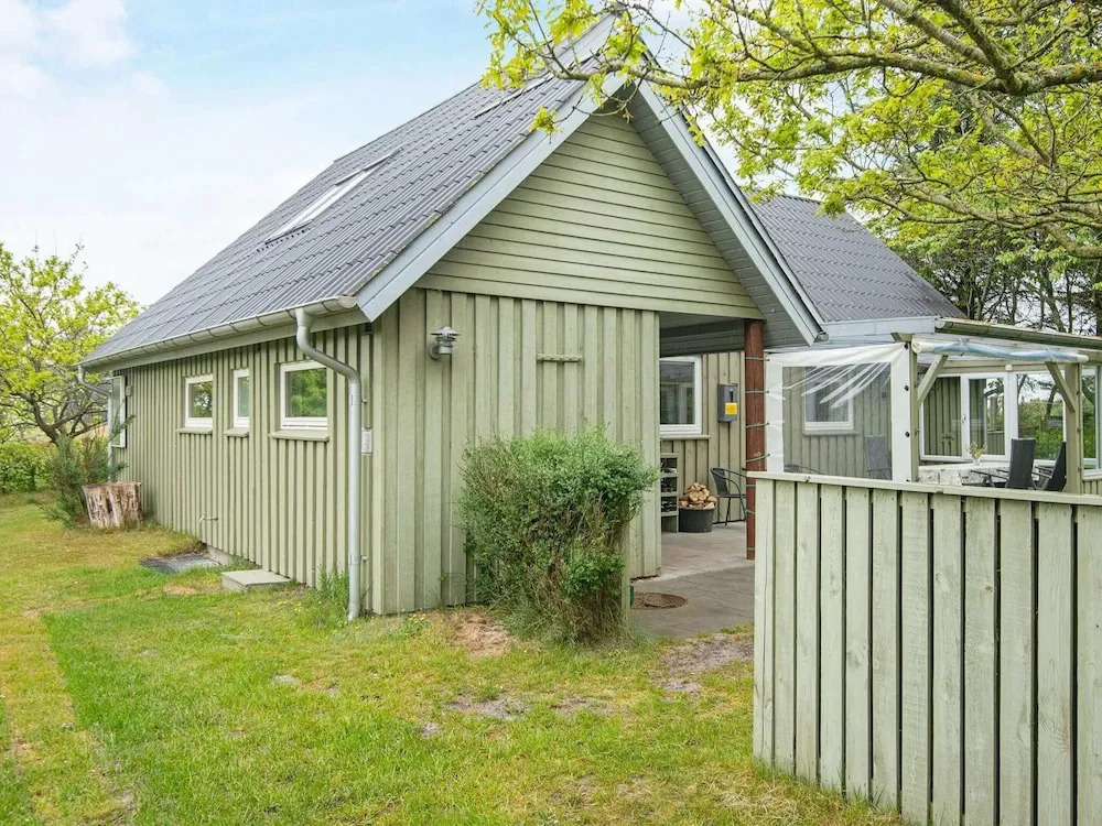 6 person holiday home in Hemmet