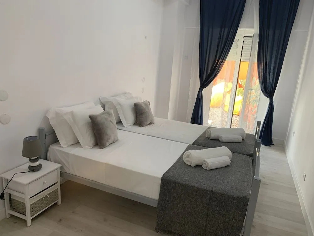 Santo Amaro Guest House