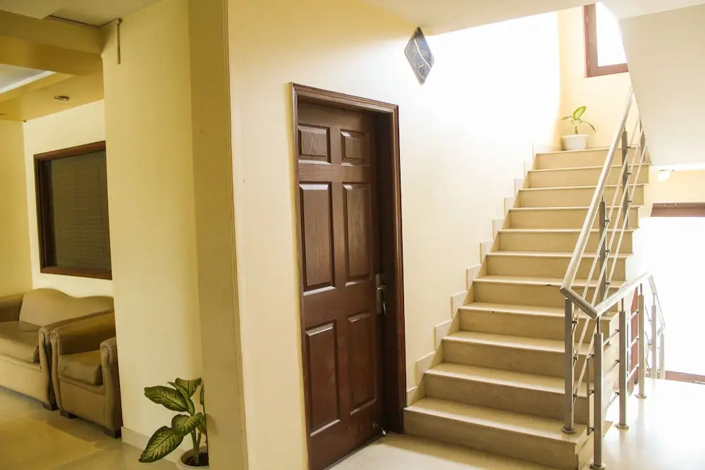 Asian Suites - The Pearl A-586