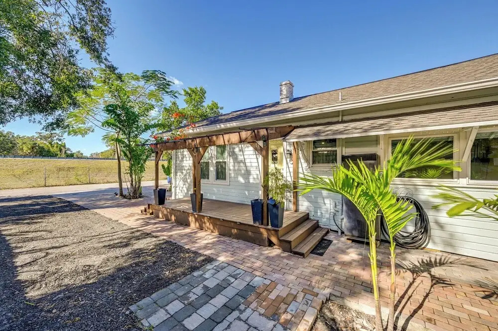 Vintage Home w/ Easy Downtown Tampa Access