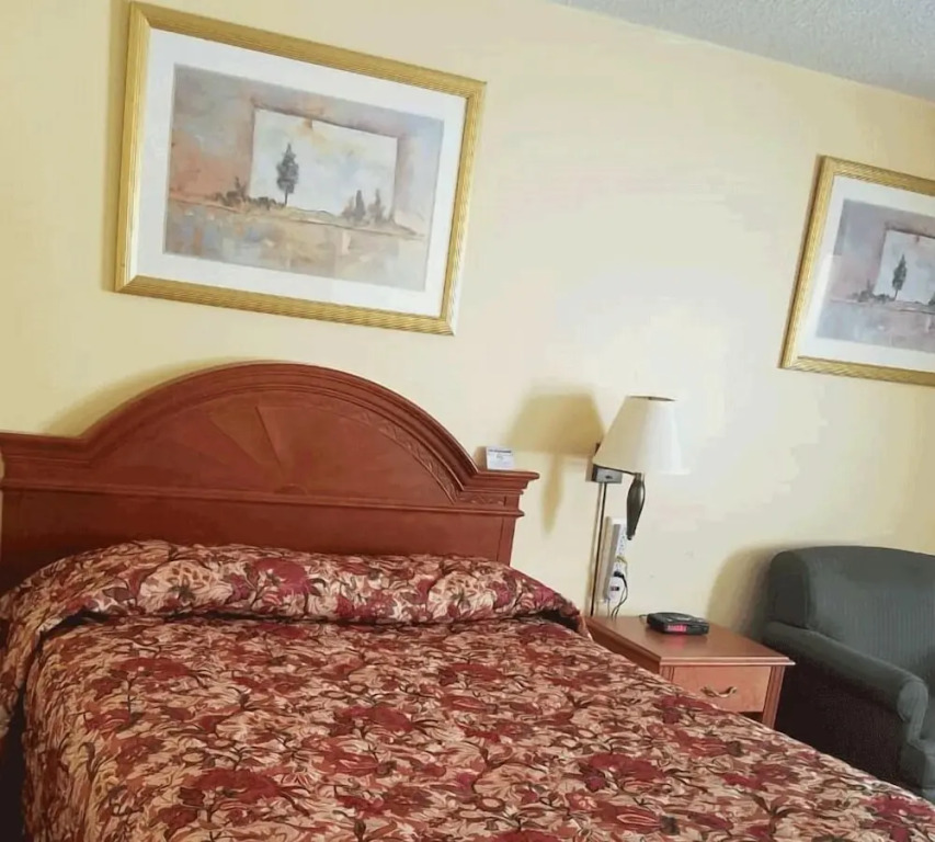 Select Inn