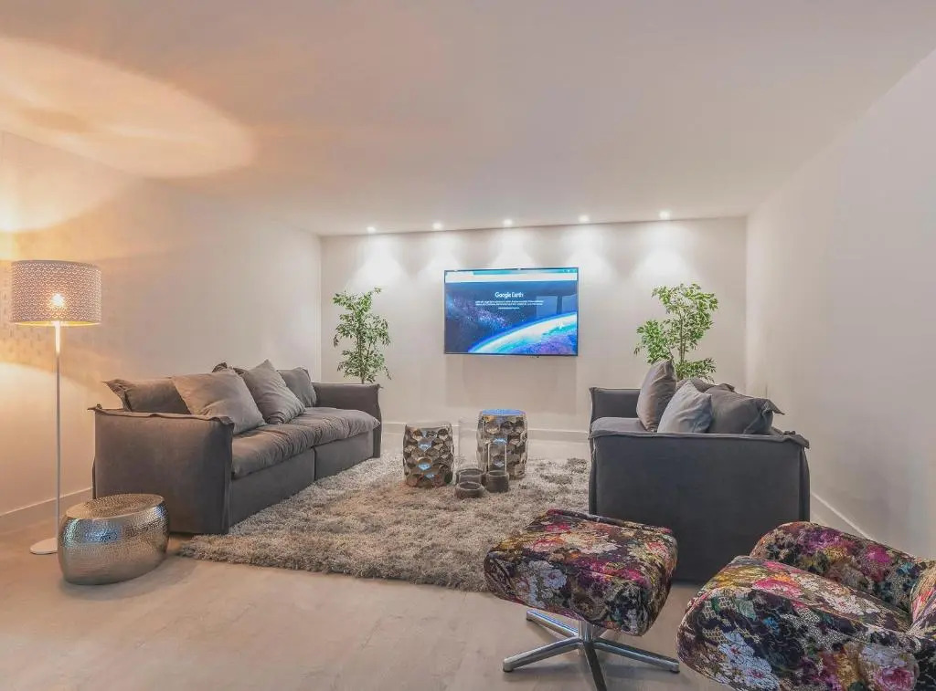 Villa Luna, exclusiva villa con vistas y acceso privado al mar en zona residencial