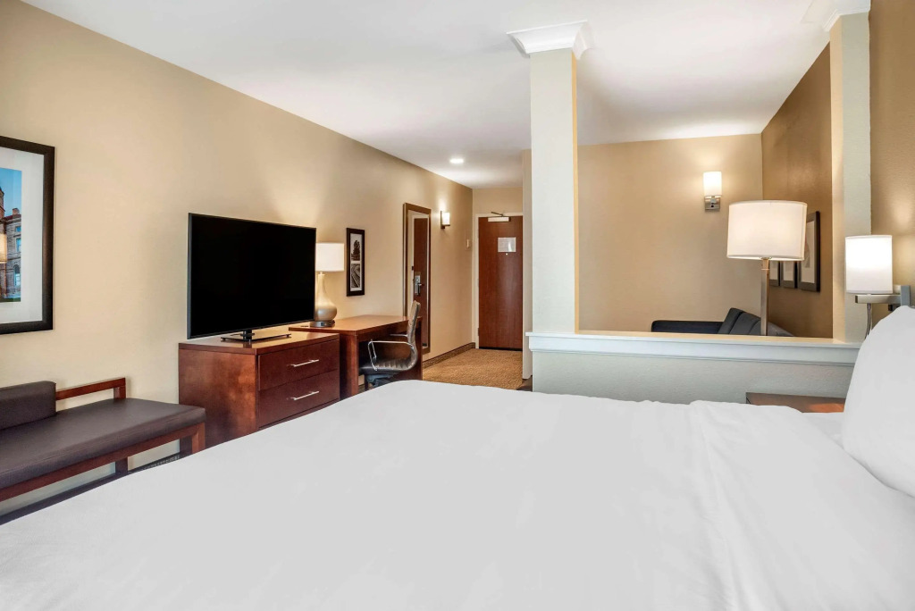 Comfort Inn & Suites Harrisonburg