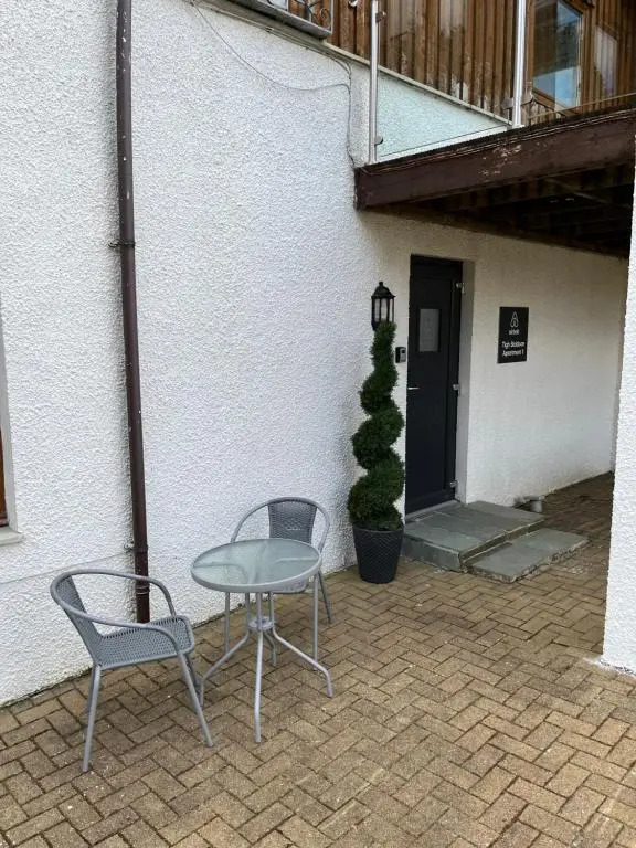 Tigh Stobban Apartment 1