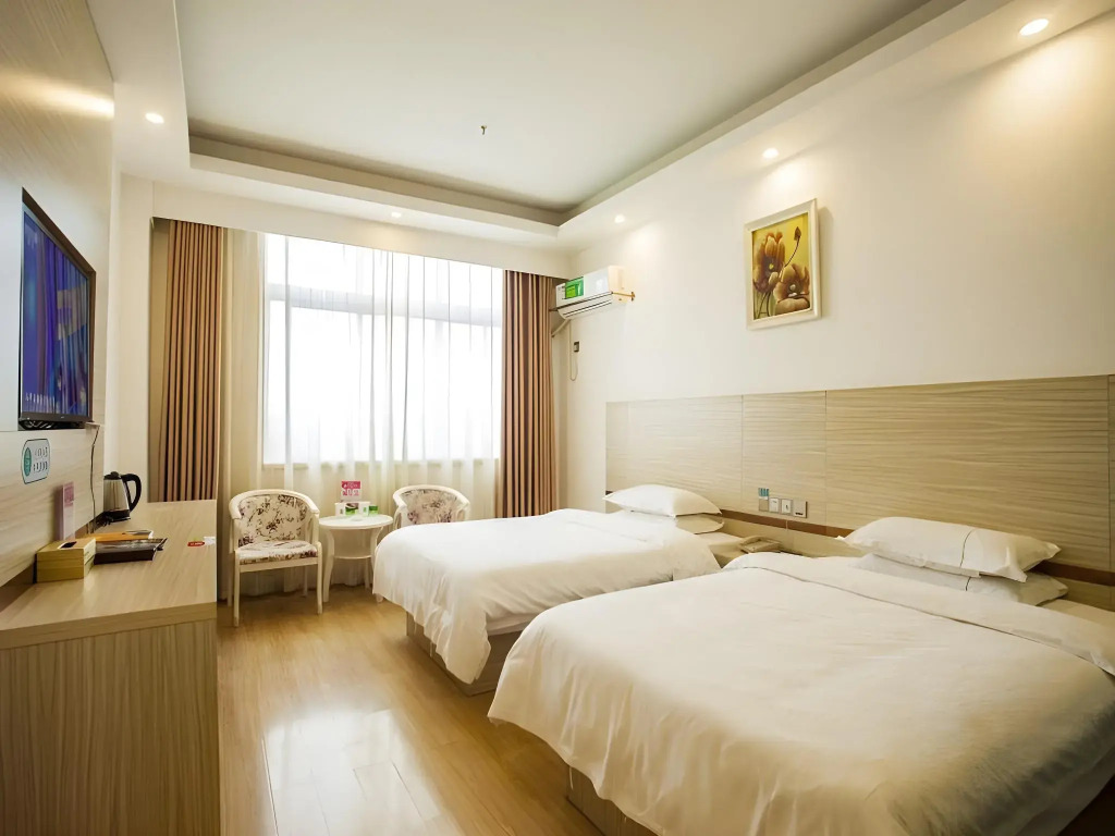 GreenTree Alliance Yichun Fengcheng Jianyi Avenue Hotel