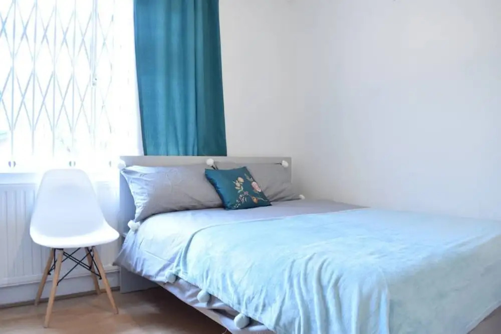 2 Bedroom Victorian Maisonette in Brixton