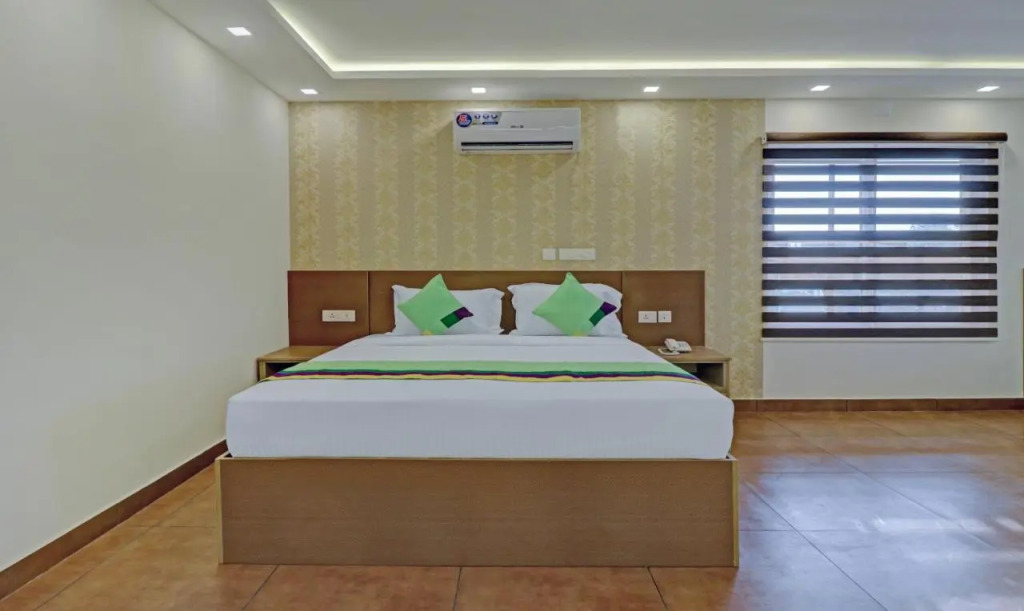 Treebo Golden Terminal Kochi Airport With Swimming Pool