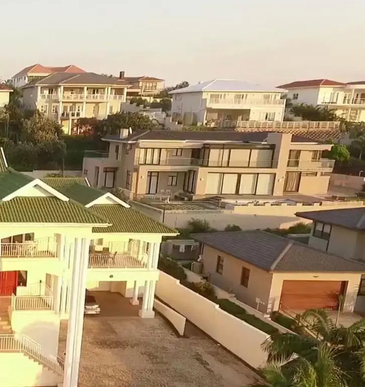 Luxe Life House