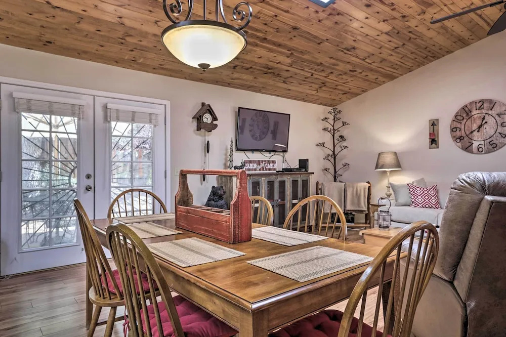 'hilda's Cabin' Mtn-view Retreat in Pine!