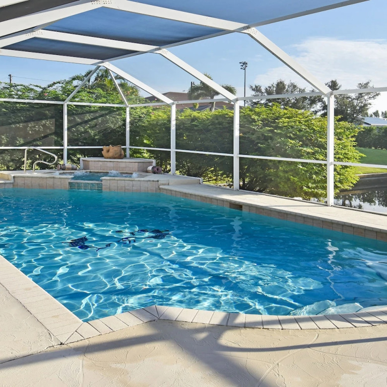 Su Casa - XXL pool area PoolSpa 3 Bedroom 2 Bath