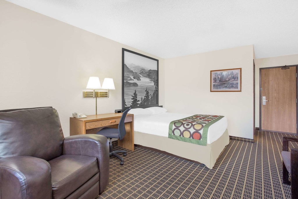 Baranof Lodge