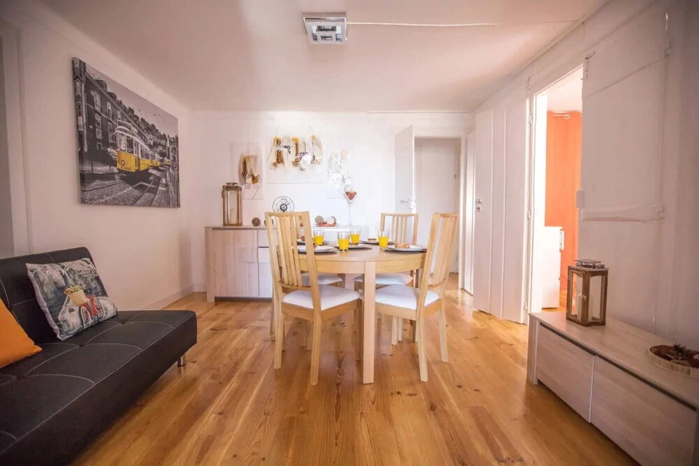 Amazing Topo Chiado Garrett Apartment by GuestReady