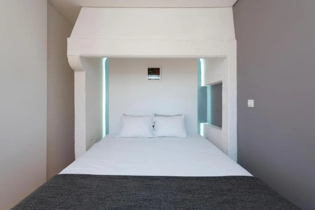 BmyGuest - Almada Garden Apartment