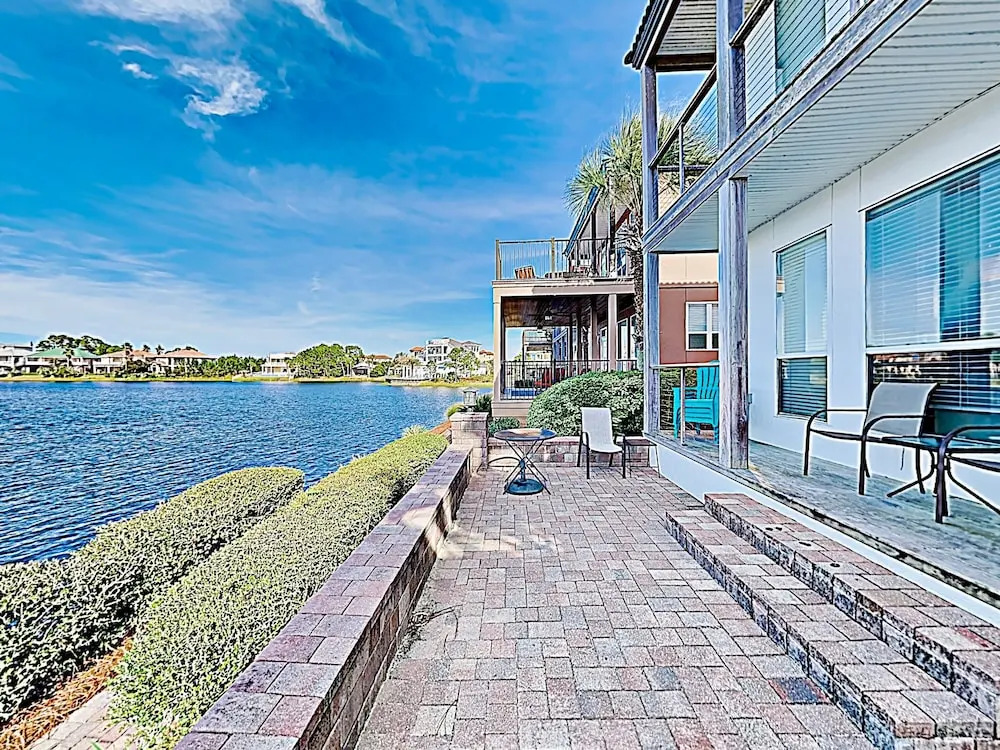 New Listing! Lakeside W/ Pool, Near Beach 4 Bedroom Home