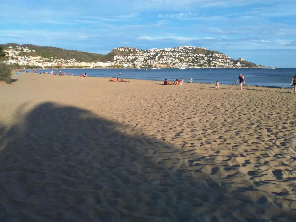 DAVANT MAR - Apartamento con terraza a pie de playa