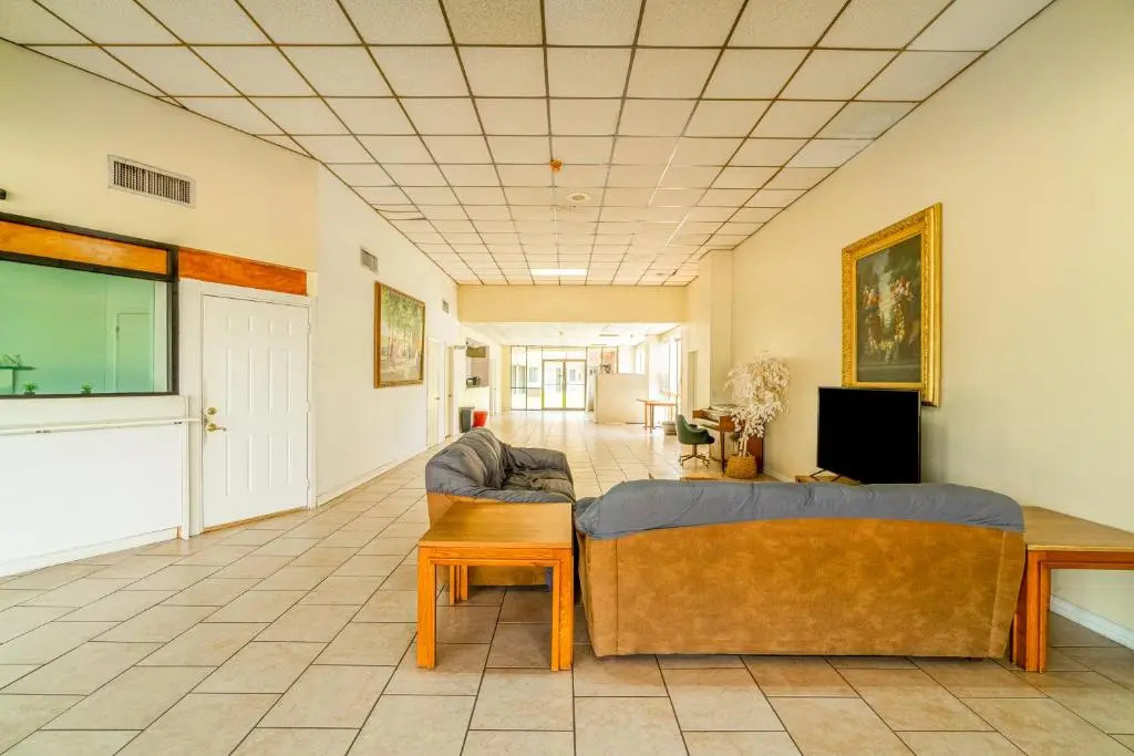 Economy Inn Livingston By OYO TX US 59