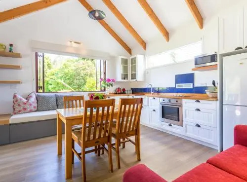 Tasman Village Cottage