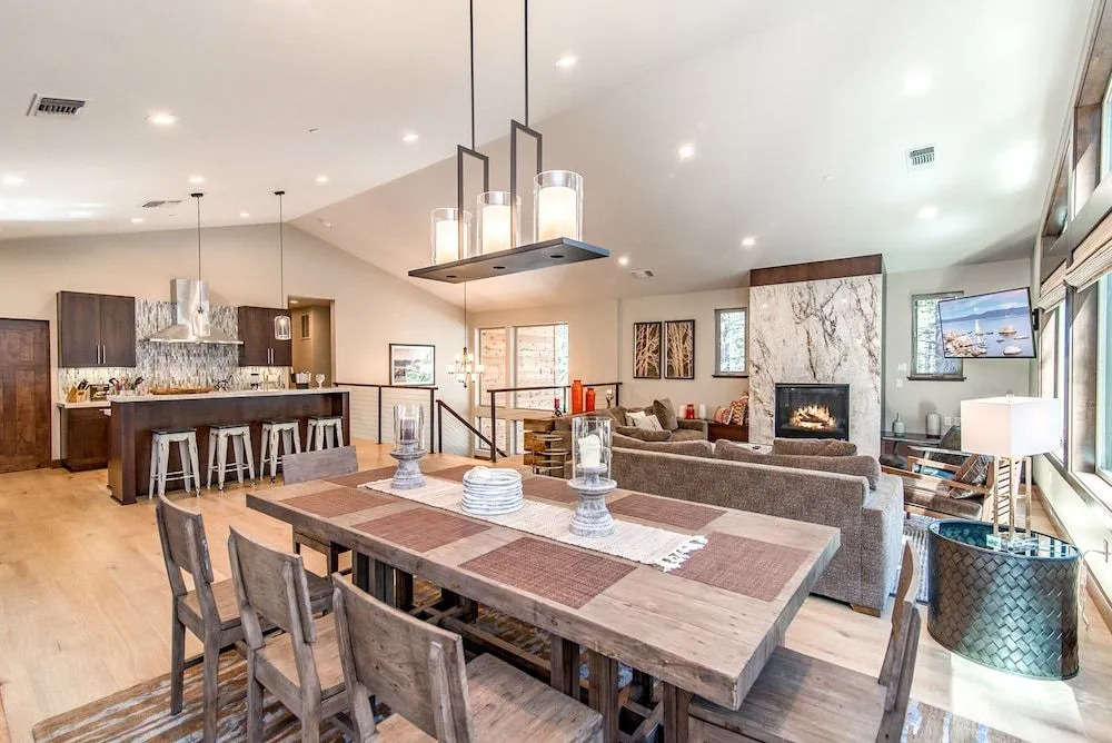 3854 Regina Road Home